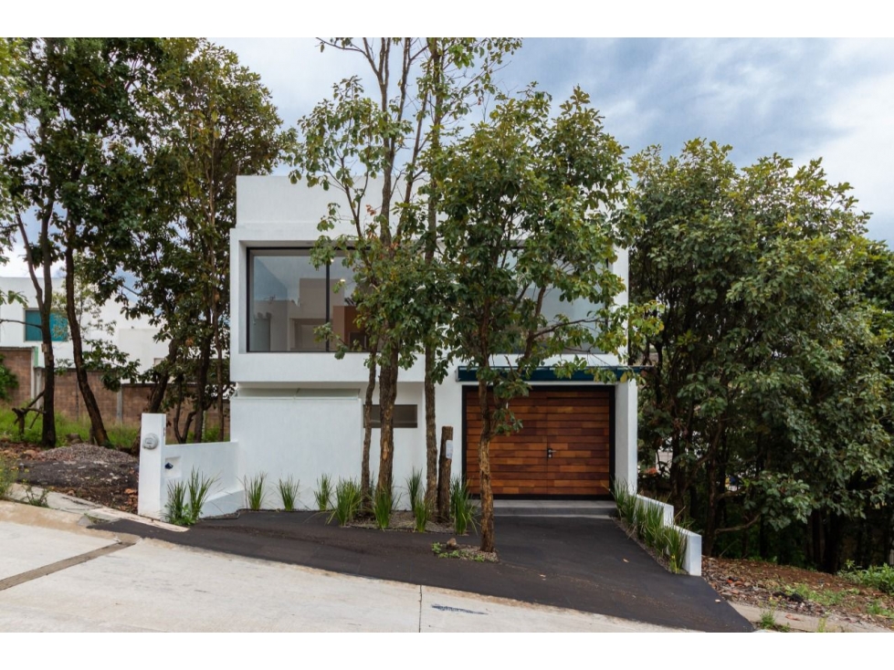 CASA EN VENTA TERCER RETORNO DE LOS ALPES ALTOZANO - 1