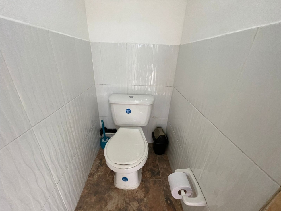 CASA ESQUINERA EN VENTA PARA USO COMERCIAL EN BARRIO LAS AMÉRICAS — foto 6