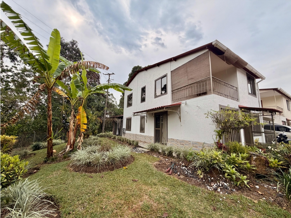 CASA EN VENTA SEMICAMPESTRE EN CONDOMINIO AL NORTE DE ARMENIA — foto 2