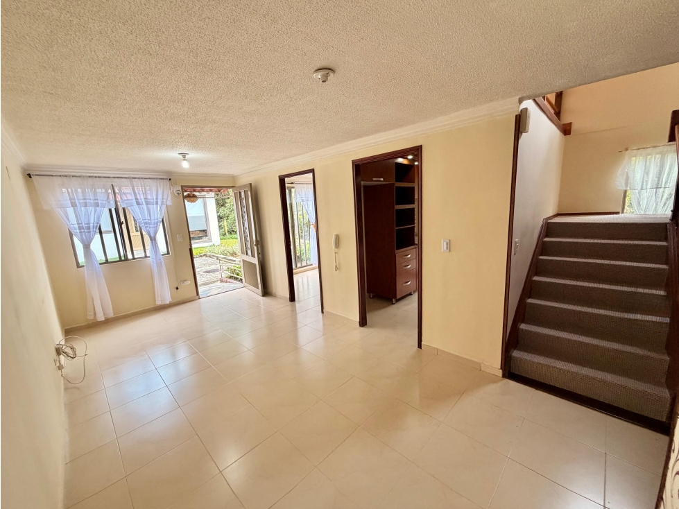 CASA EN VENTA SEMICAMPESTRE EN CONDOMINIO AL NORTE DE ARMENIA — foto 6