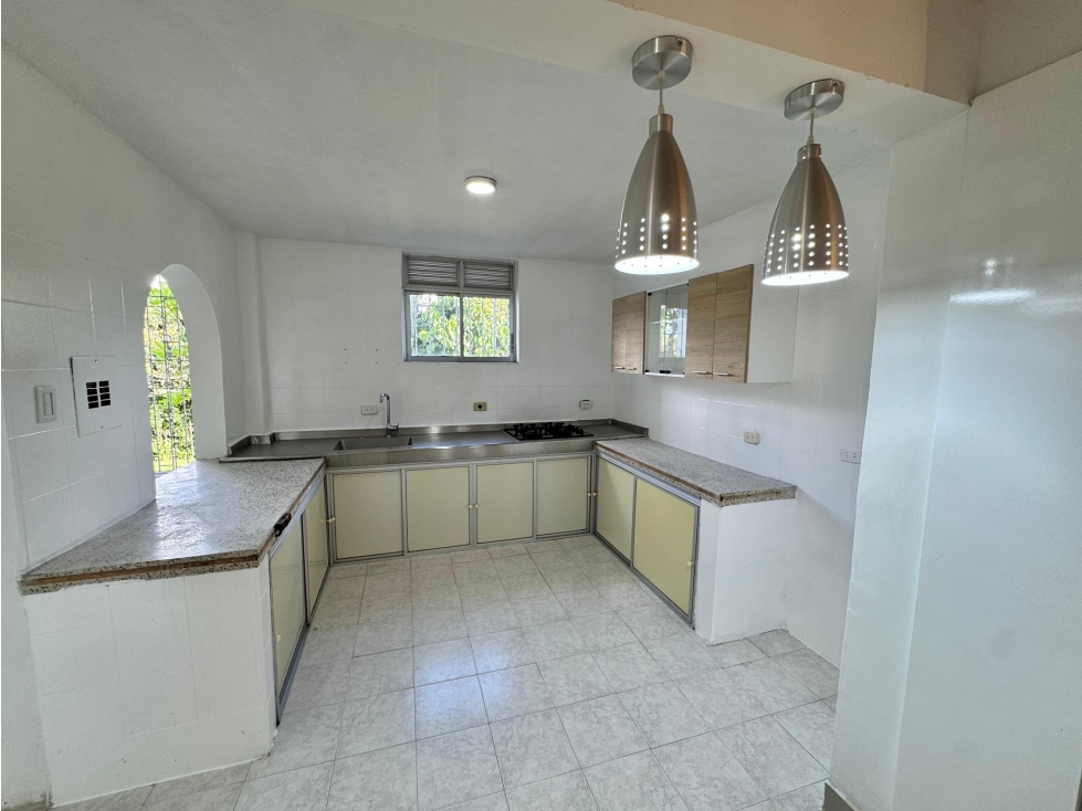 CASA REMODELADA EN VENTA UBICADA EN QUIMBAYA QUINDÍO AV CINCUENTENARIO - 3