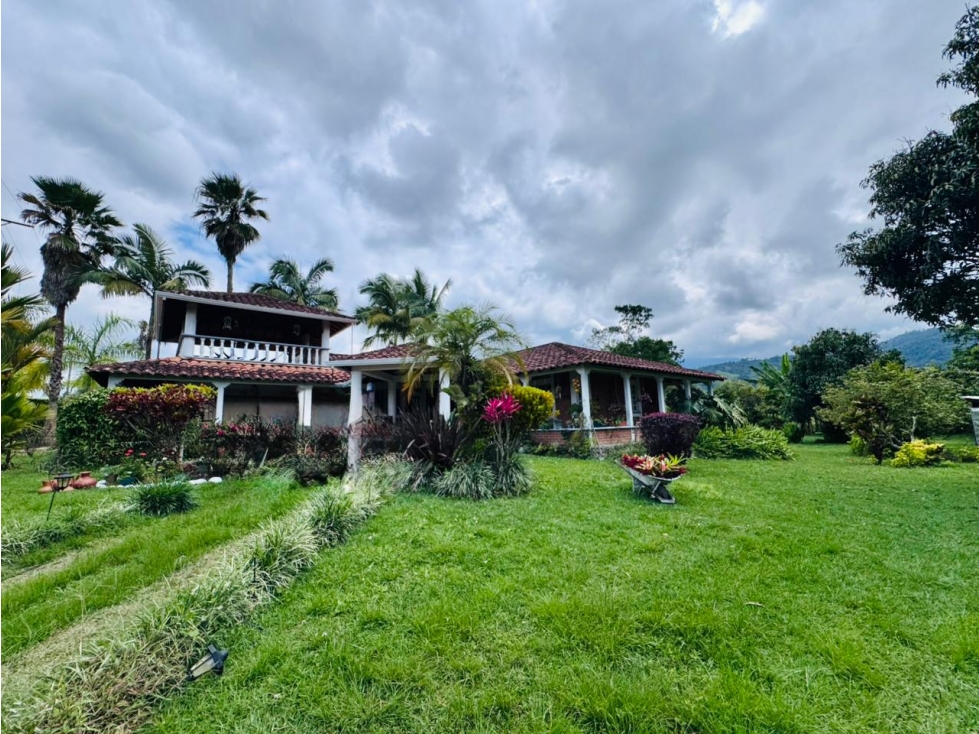 CASA CAMPESTRE TRADICIONAL EN VENTA VIA BARCELONA QUINDIO - 2