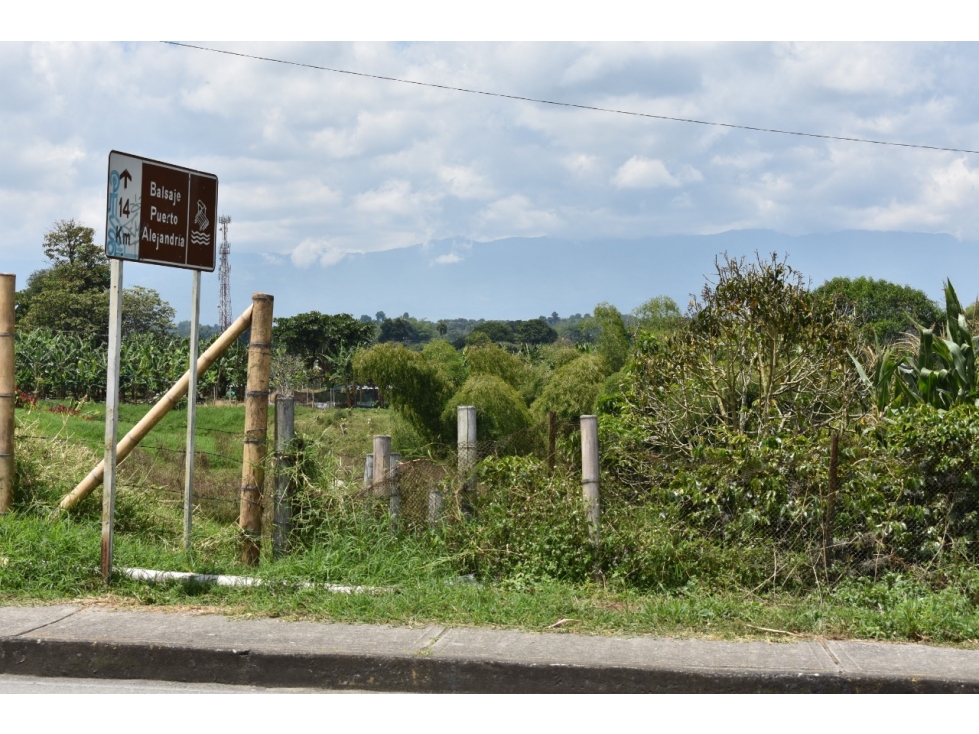 LOTE URBANO EN VENTA UBICADO EN QUIMBAYA SALIENDO A MONTENEGRO - 1