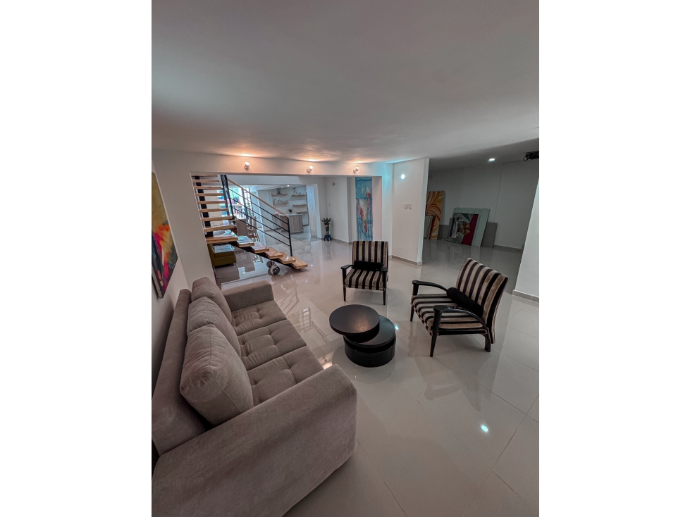 CASA REMODELADA EN VENTA, NORTE DE ARMENIA, CERCA A UNIQUINDÍO, CRA 14