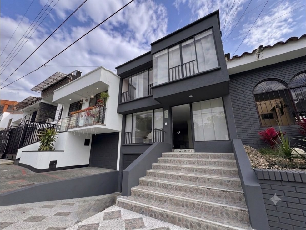 CASA EN VENTA REMODELADA SECTOR LOS PROFESIONALES  ARMENIA, QUINDÍO
