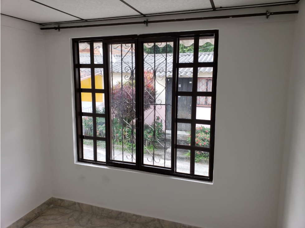 CASA AMPLIA EN VENTA EN EL SUR DE ARMENIA QUINDIO — foto 3