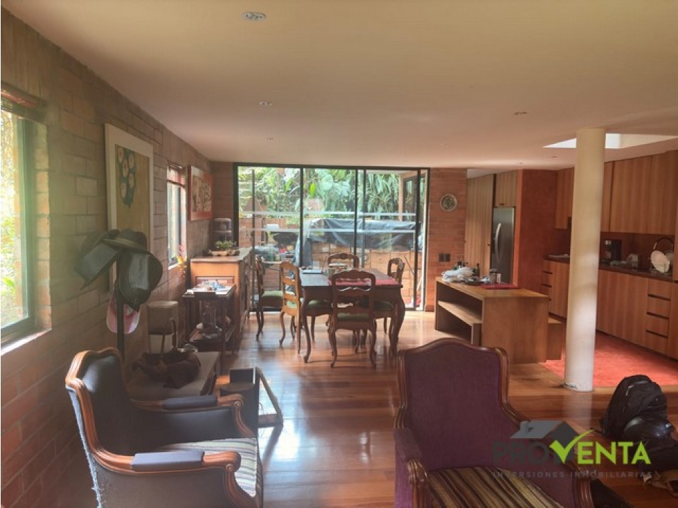 Casa en Venta en Envigado Las Brujas