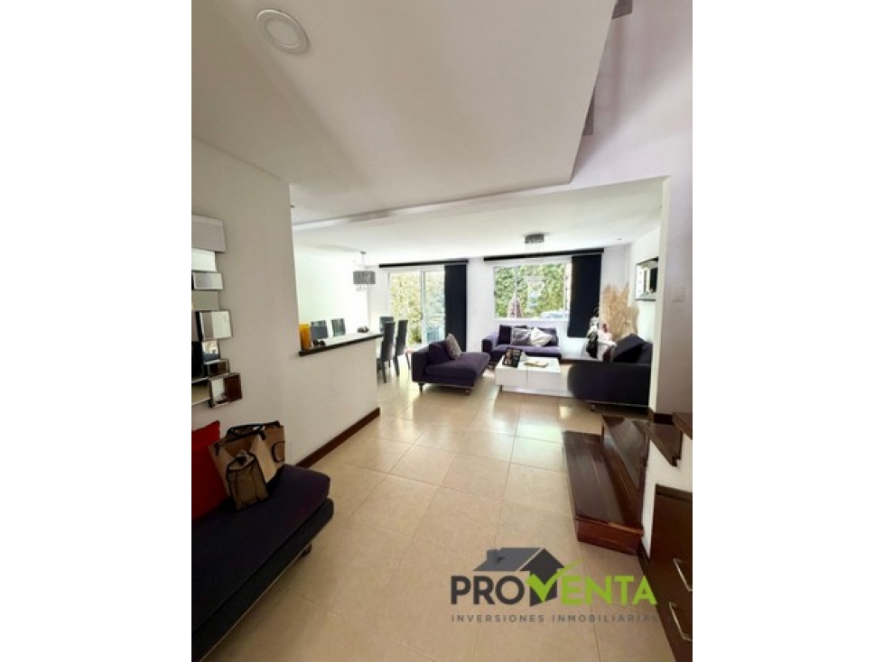 Casa en Venta Envigado Transversal Intermedia - 1