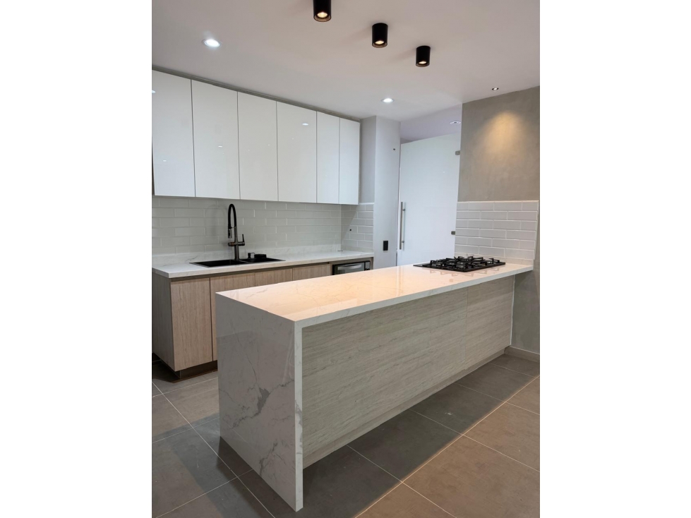 Apartamento en Venta Envigado Loma del Escobero 122 m²