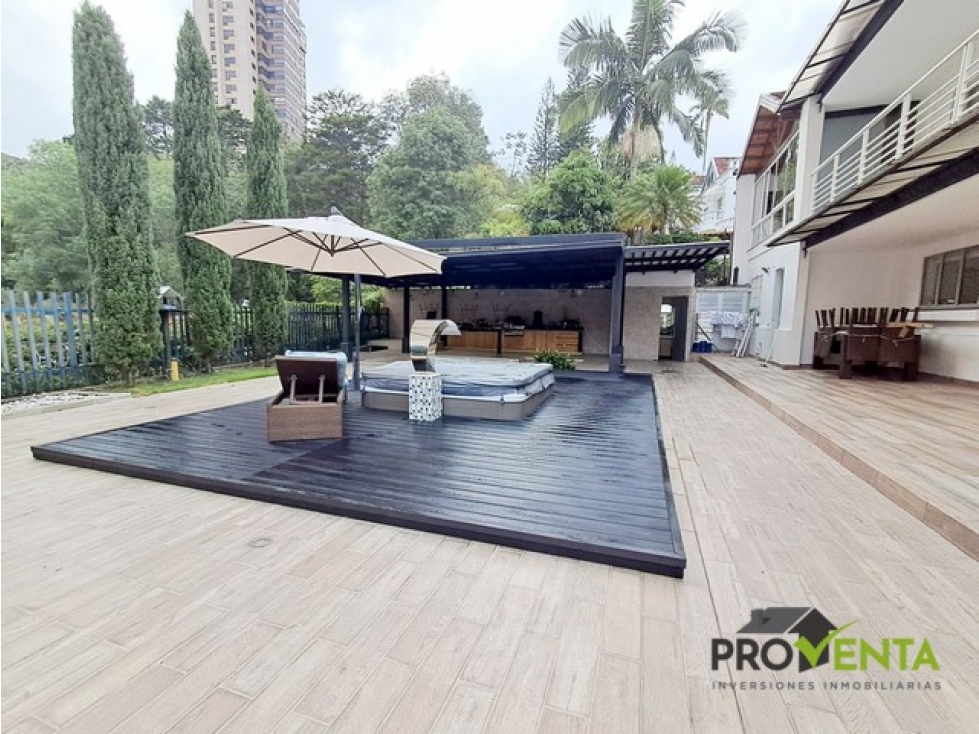 Espectacular Casa Campestre en El Poblado Sector El Tesoro | 370 m² — foto 2