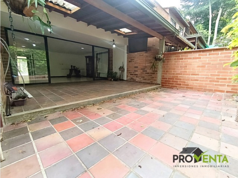Casa en Venta Envigado Loma de las Brujas 4 Habitaciones — foto 2