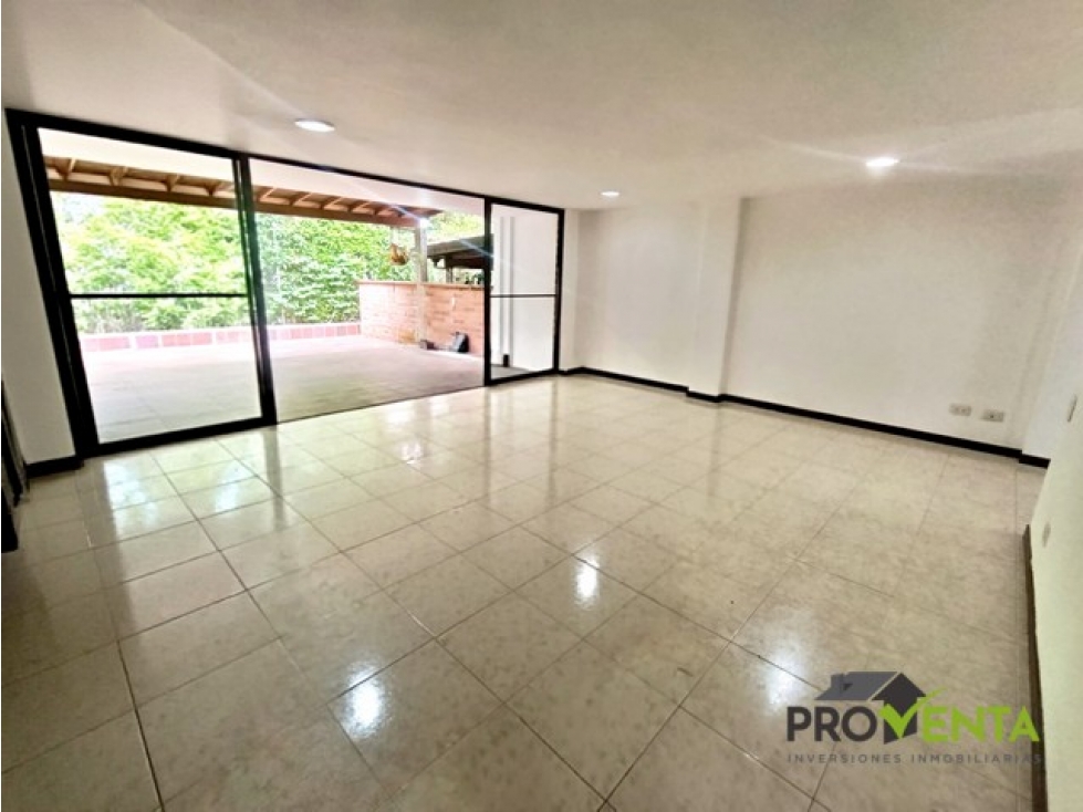 Casa en Venta Envigado Loma de las Brujas 4 Habitaciones — foto 3