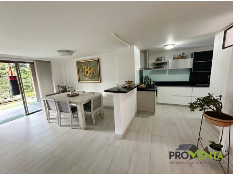 Casa en Venta Envigado La Sebastiana - 2