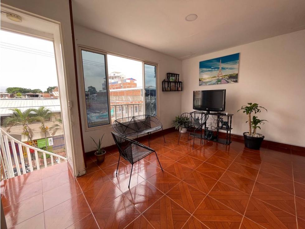 SE VENDE CASA MULTIFAMILIAR DE 3 PISOS EN RODEO LUGAR CENTRAL DE CALI — foto 2