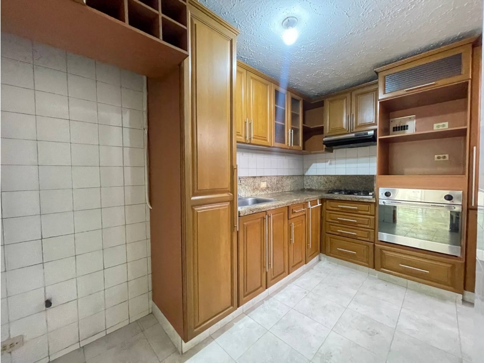 SE VENDE APARTAMENTO EDIFICIO IBIZA AL SUR DE CALI BARRIO EL LIMONAR — foto 5