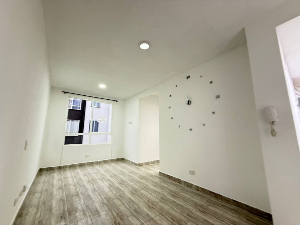 SE VENDE APARTAMENTO C.R CEREZOS - CIUDAD DEL VALLE CANDELARIA - 5