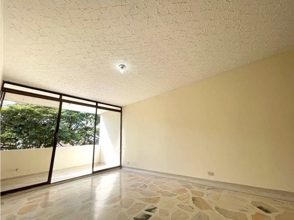 SE VENDE APARTAMENTO EDIFICIO IBIZA AL SUR DE CALI BARRIO EL LIMONAR — foto 2