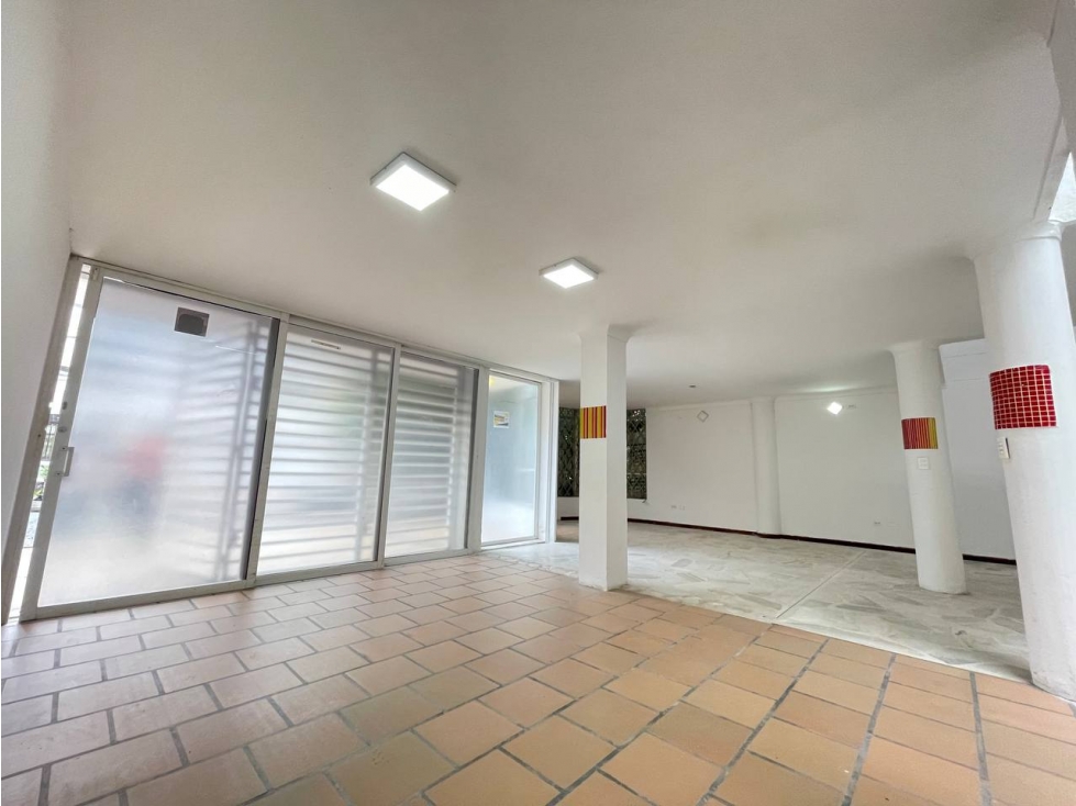 SE VENDE CASA IDEAL PARA USO COMERCIAL O RESIDENCIAL EN EL INGENIO — foto 2