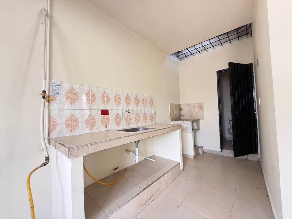 SE ARRIENDA APARTAESTUDIO 2 PISO EN EL BARRIO - EL JARDÍN — foto 2