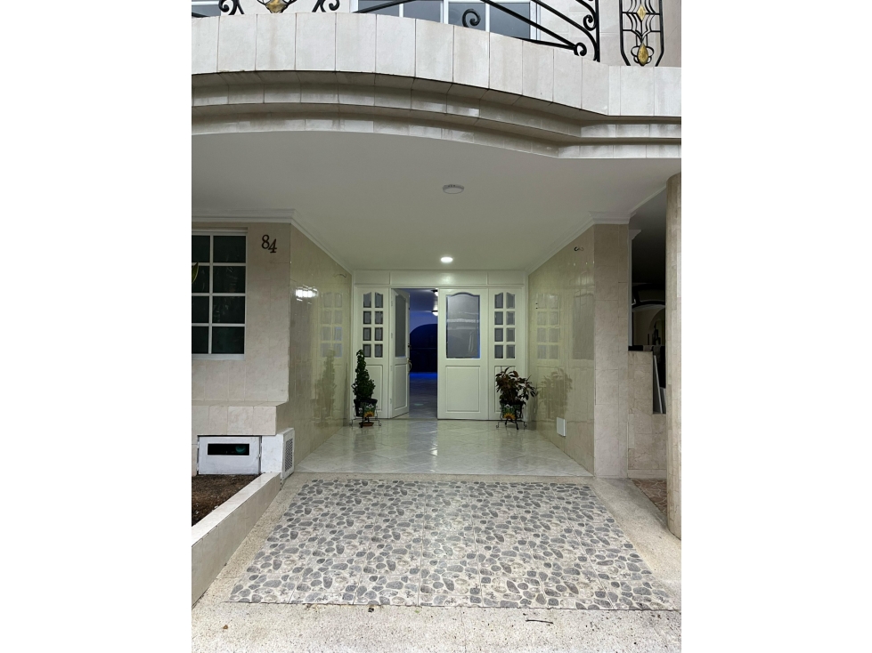 SE VENDE HERMOSA CASA C.R SANTA ANA -BARRIO LIMONAR — foto 2