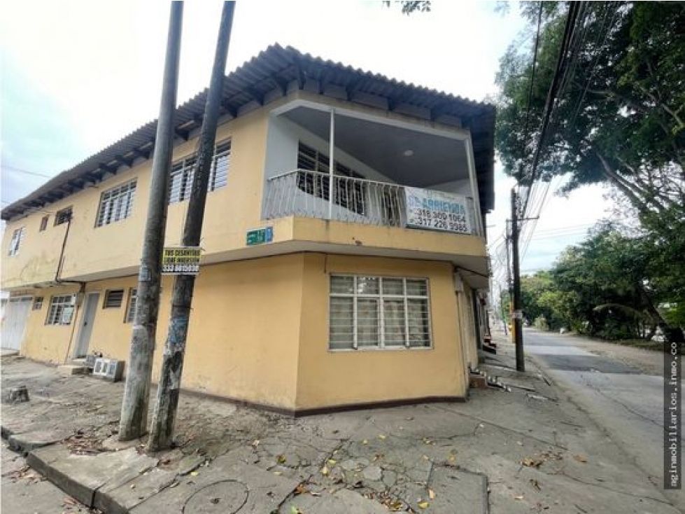 SE VENDE CASA MULTIFAMILIAR EN EL BARRIO - LA BASE