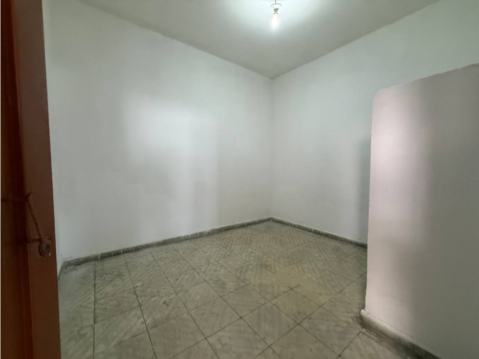 SE ARRIENDA APARTAMENTO 3 PISO EN EL BARRIO - EL JARDÍN — foto 4