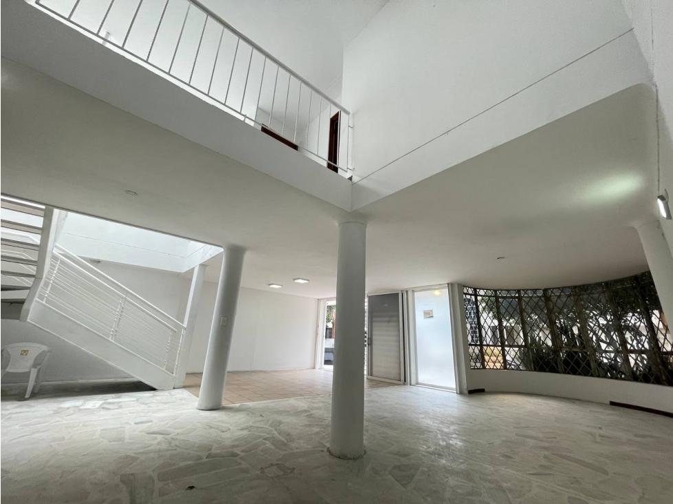 SE VENDE CASA IDEAL PARA USO COMERCIAL O RESIDENCIAL EN EL INGENIO — foto 4