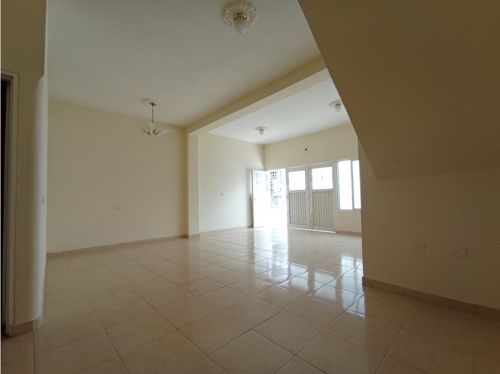SE VENDE AMPLIA CASA EN EL PARAISO EN CALI — foto 6