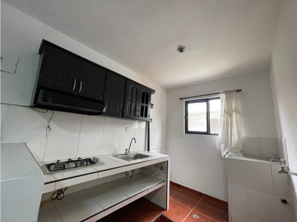 SE VENDE AMPLIA CASA RENTABLE AL NORTE DE CALI BARRIO EL SAMAN — foto 2