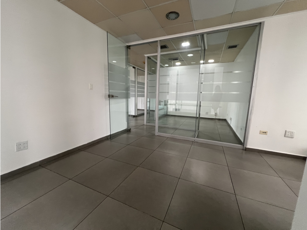 OFICINA EN ALQUILER PH VALLARINO ALQUILER OBARRIO 200m2 — foto 3