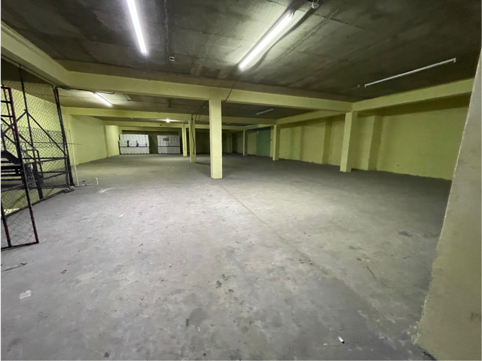 BODEGA EN COLON - FRANCIELD - GALERA EN ALQUILER ZONA LIBRE - 1