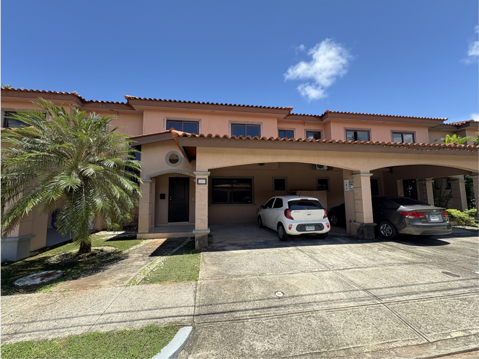 CASA EN VENTA PH VERSALLES 1 - REMATE BANCARIO - $240,000USD