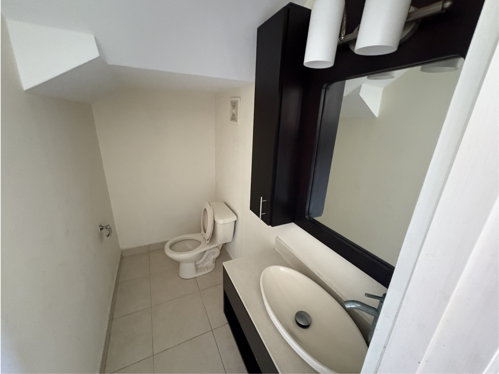 CASA EN VENTA PH VERSALLES 1 - REMATE BANCARIO - $240,000USD — foto 3