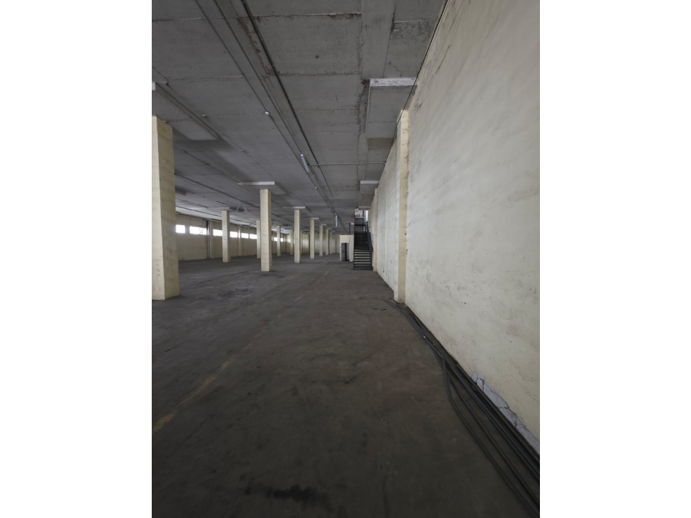 BODEGA EN COCOSOLITO 4000M2 ALQUILER - 3