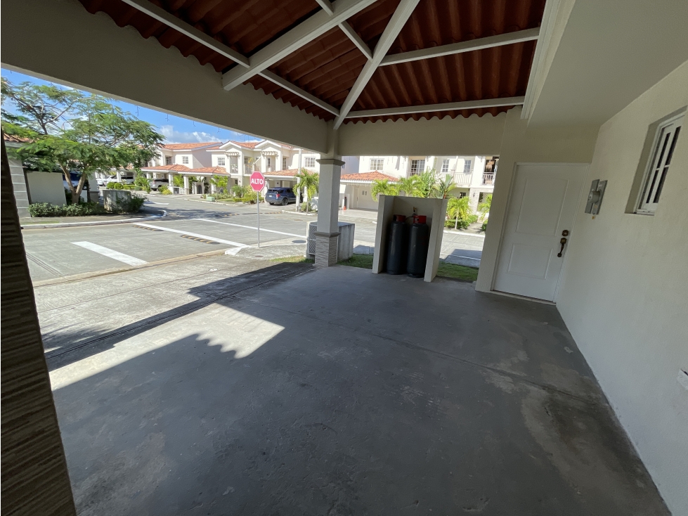 Casa Modelo Lyon en venta PH Reservas de Versalles - Remate Bancario — foto 2