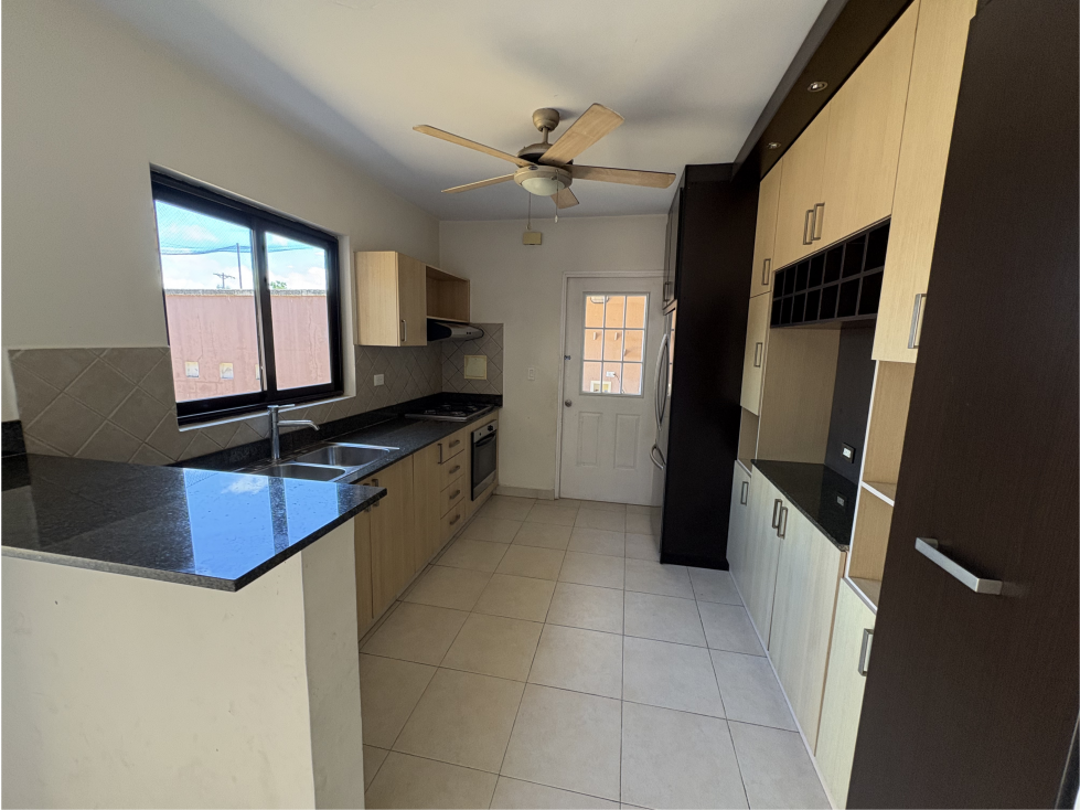 CASA EN VENTA PH VERSALLES 1 - REMATE BANCARIO - $240,000USD — foto 4
