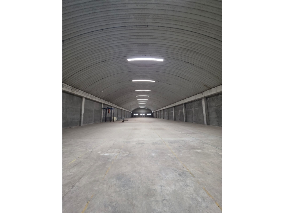 BODEGA EN COCOSOLITO 4000M2 ALQUILER - 4