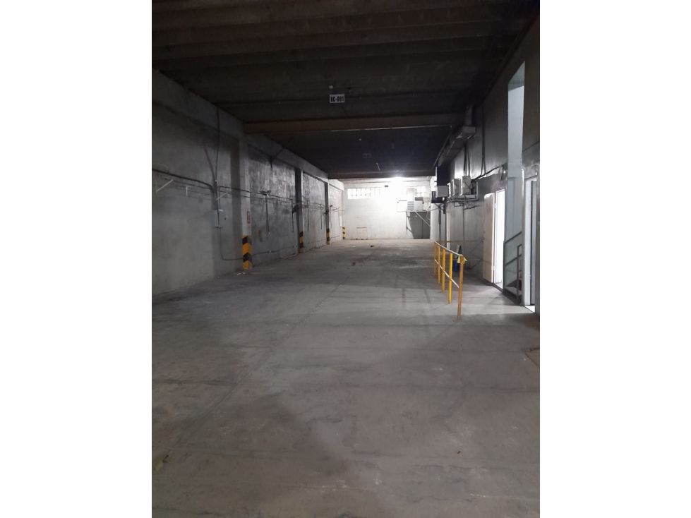 BODEGA EN FRANCEFIELD 4675M2 EN DOS NIVELES ZONA LIBRE COLON — foto 2
