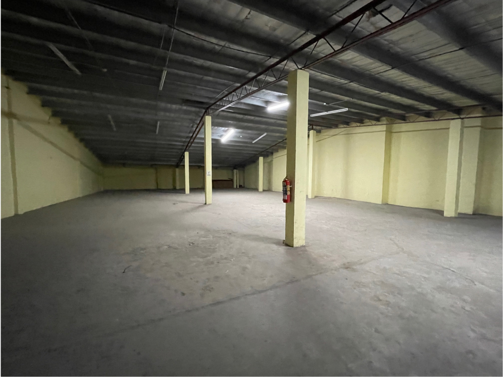 BODEGA EN COLON - FRANCIELD - GALERA EN ALQUILER ZONA LIBRE - 6