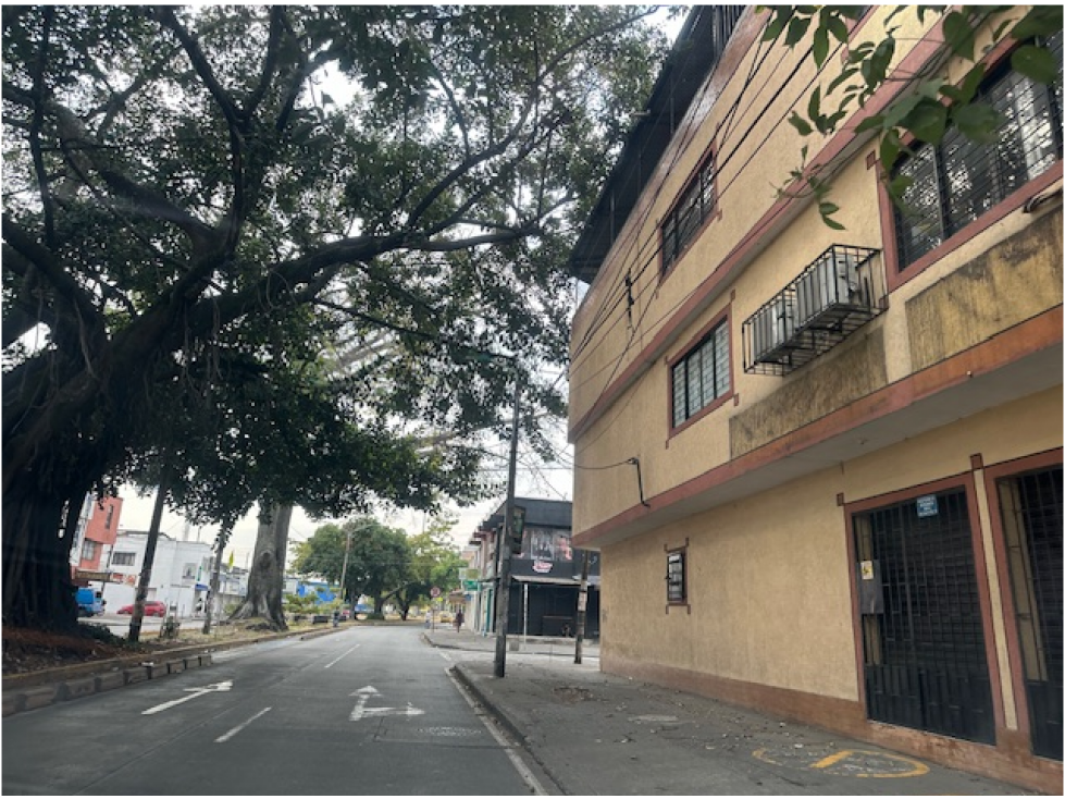 Edificio esquinero + Bodega Comercial en Venta, Cali — foto 3