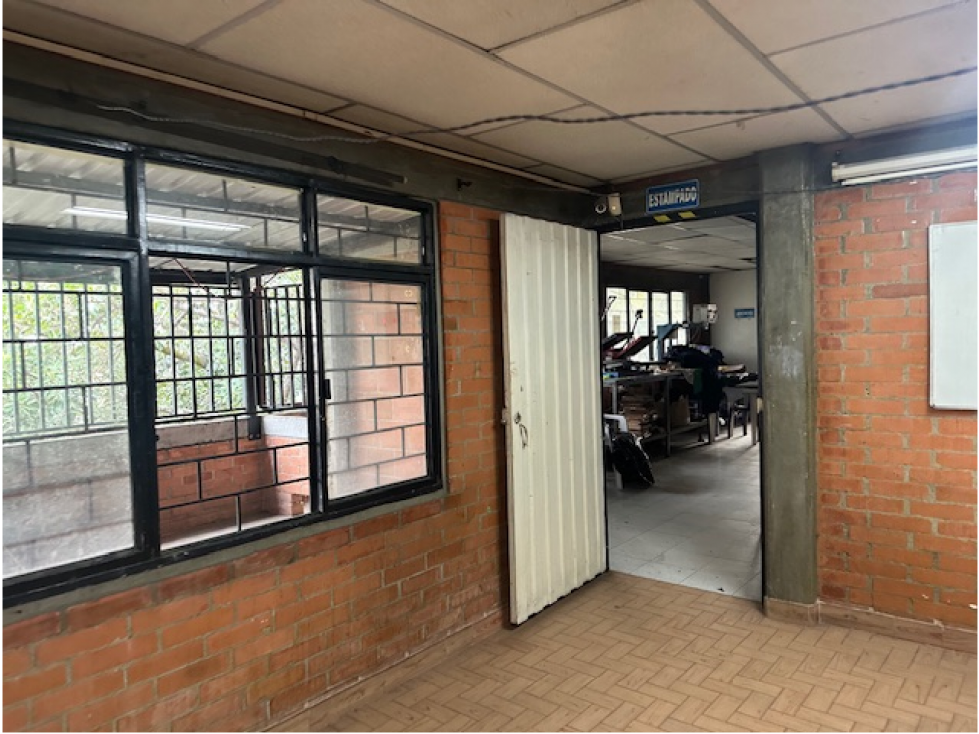 Edificio esquinero + Bodega Comercial en Venta, Cali — foto 5