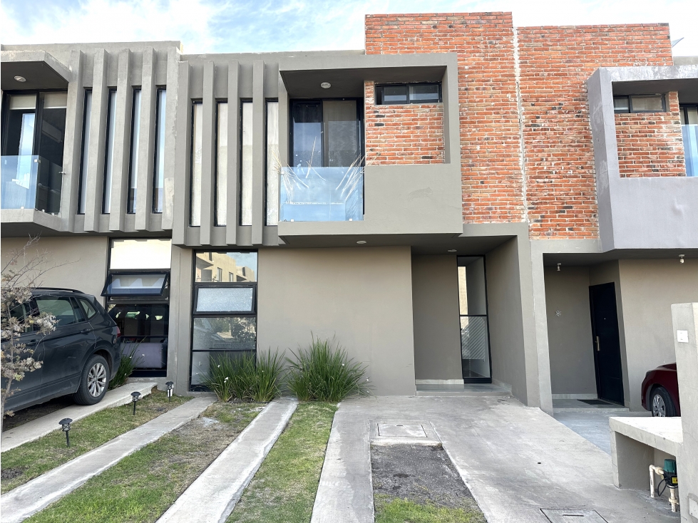 MODERNA CASA EN RENTA (AMUEBLADA) EN ZAKIA EL MARQUES QUERETARO GAA