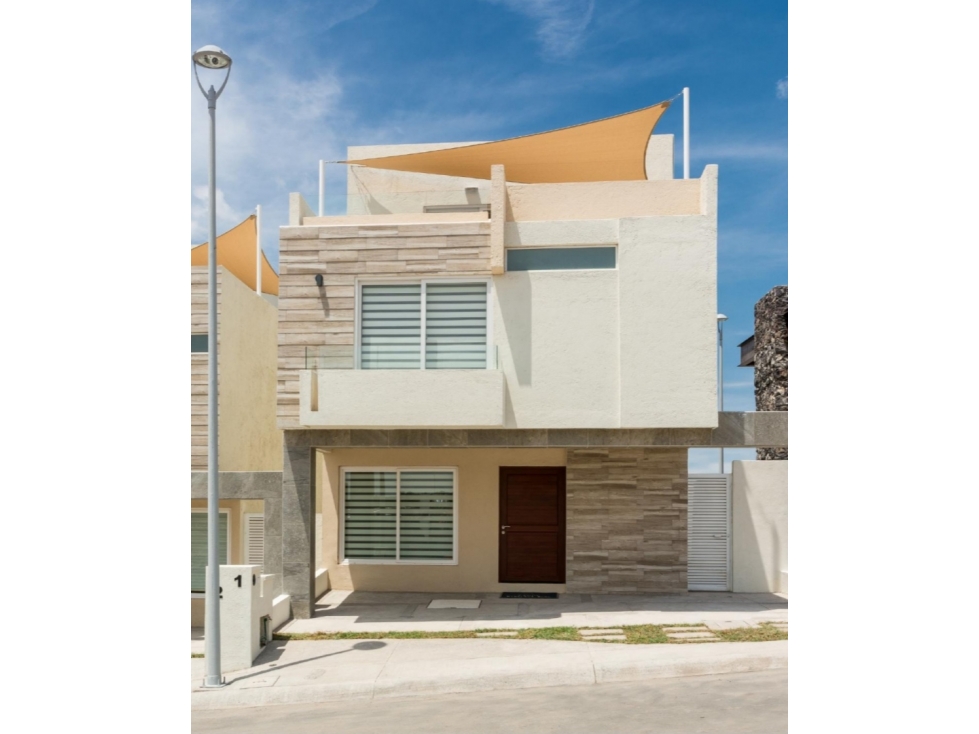 CASA EN VENTA CON ROOF GARDEN EN ZIBATA EL MARQUES QUERETARO GAA