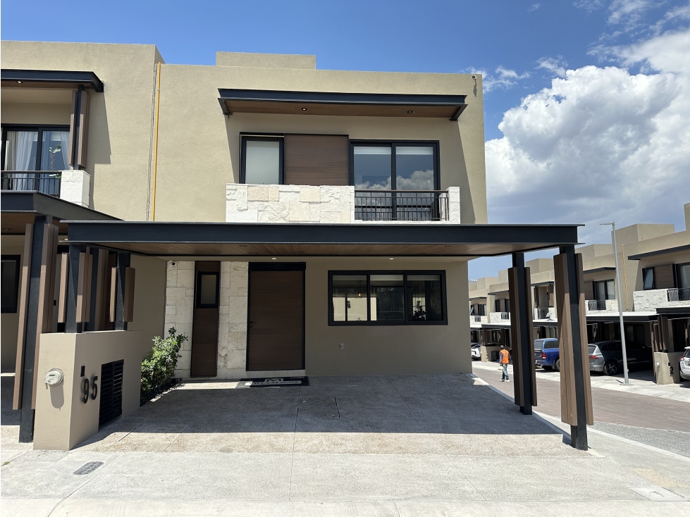 CASA EN VENTA JUNTO A LOMAS DEL CAMPANARIO EL MARQUES QUERETARO GIH