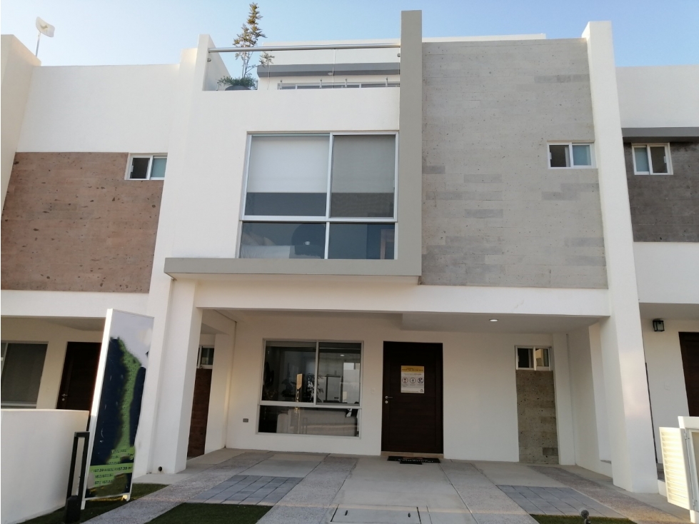 BONITA CASA EN VENTA EN ZARU FRENTE A ZAKIA EL MARQUES QUERETARO GIR
