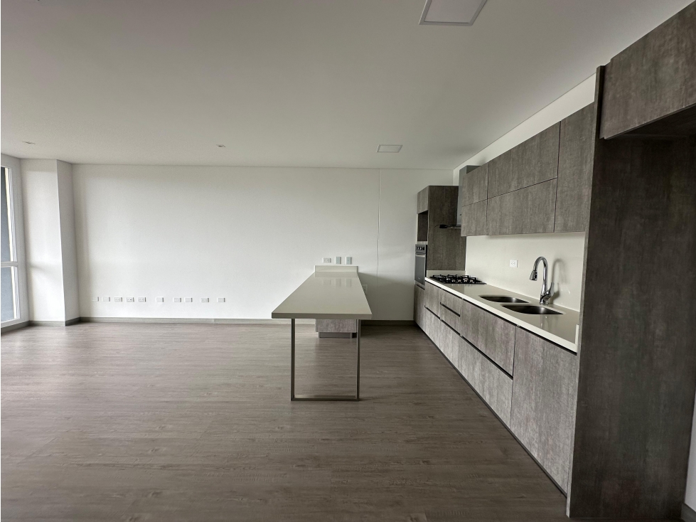 ESPECTACULAR APARTAMENTO CON ACABADOS DE LUJO — foto 2