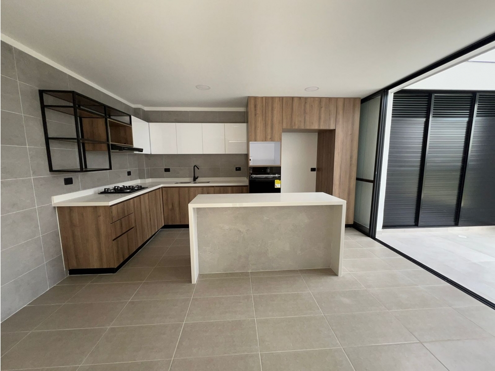 SE RENTA ESPECTACULAR CASA PARA ESTRENAR EN CERRITOS - 2