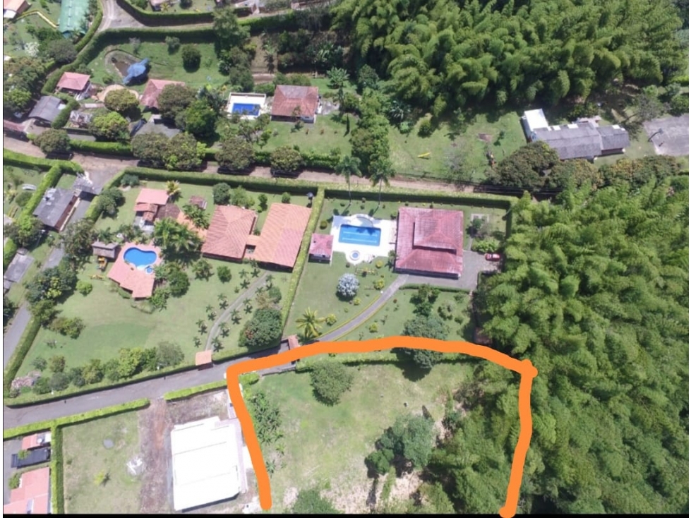 LOTE EN VENTA EN COMBIA