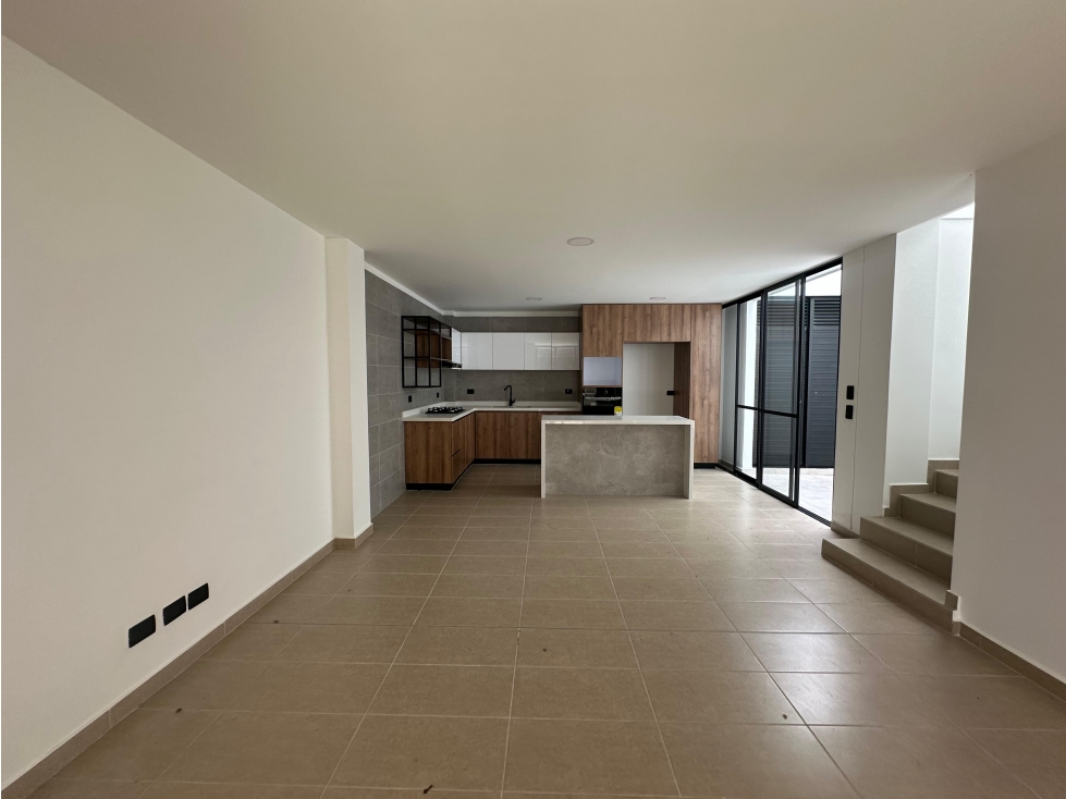 SE RENTA ESPECTACULAR CASA PARA ESTRENAR EN CERRITOS - 5