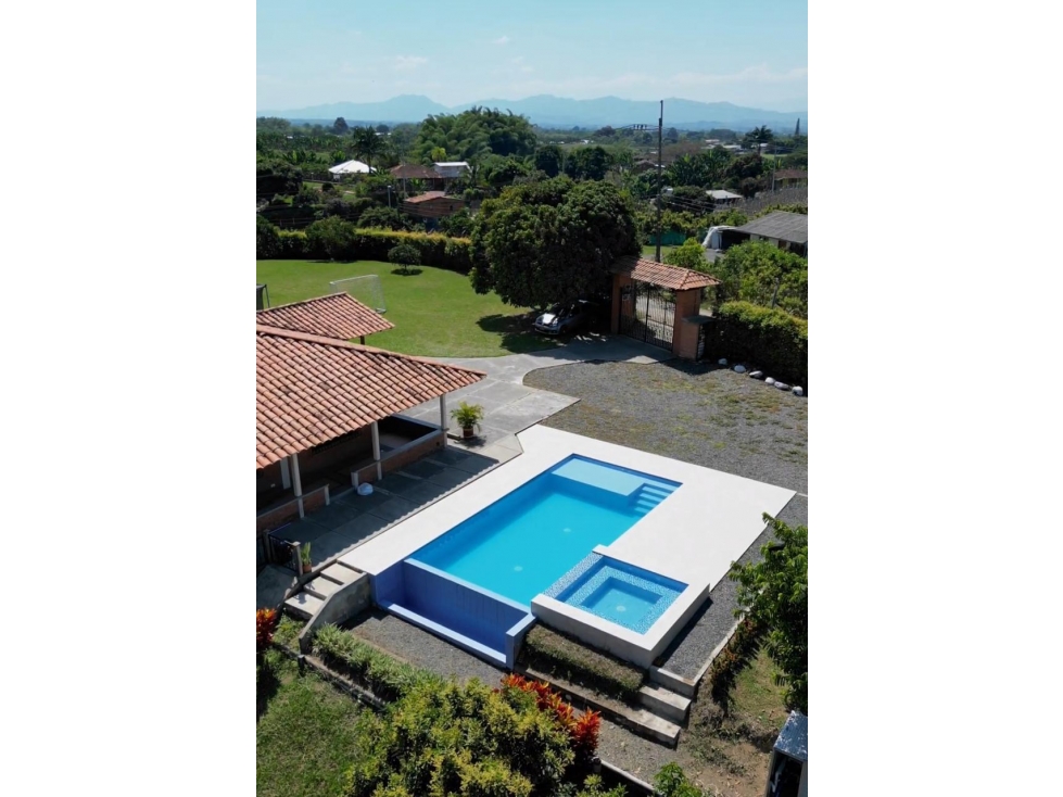 EN VENTA FINCA SECTOR MORELIA